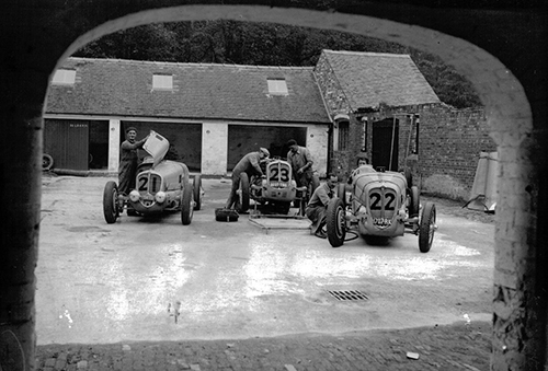 The Blue Buzz team's Delahaye cars, 1936 Donington GP